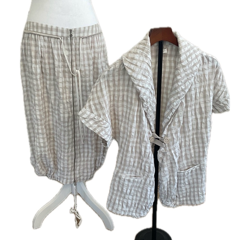 ***Crea Concept Crinkled Puckered finish , Beige and White Gingham Set